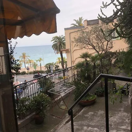 Casa In Costa Azzurra Apartmán *